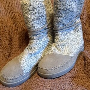 Tom’s boots